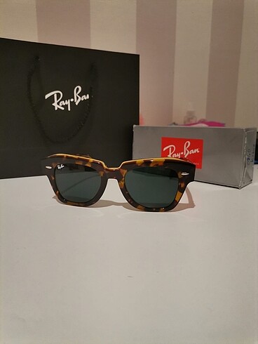 Ray ban güneşe gözlüğün