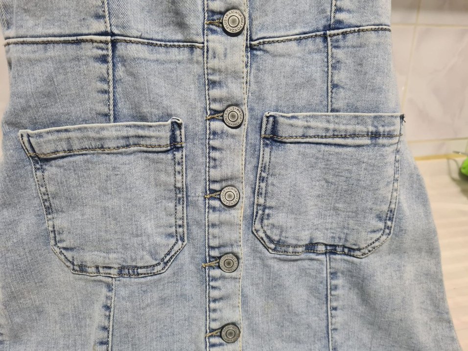 Düğmeli Kolsuz Jean Mini Elbise - Görsel 3