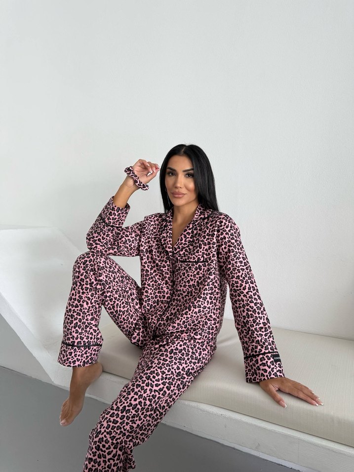 Leopar Desenli Uzun Kollu Pijama Takımı - Görsel 2