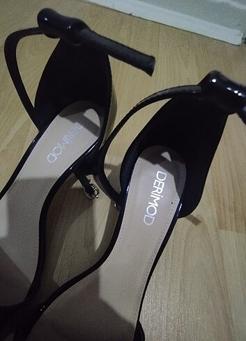 Derimod topuklu ayakkabı - Görsel 3