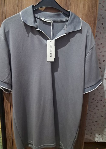 Gri Düğmeli Erkek Polo Tişört