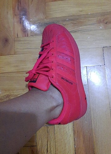 Adidas superstar