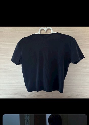 l Beden Siyah V Yakalı Pilili Crop Top
