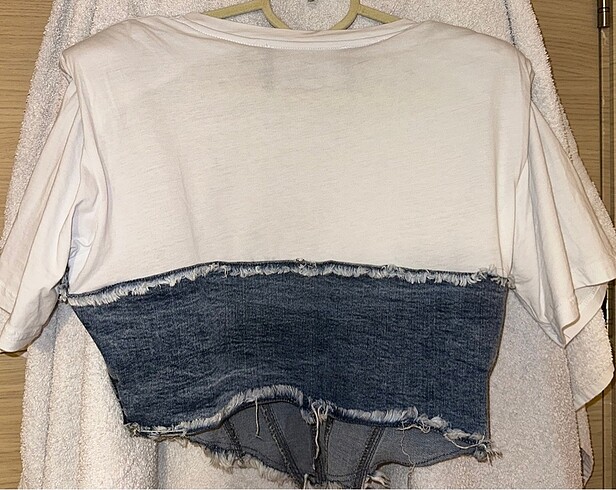 40 Beden beyaz Renk ORJİNAL SAGAZA CROP