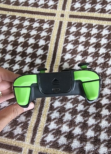 Monster Pusat Gamepad