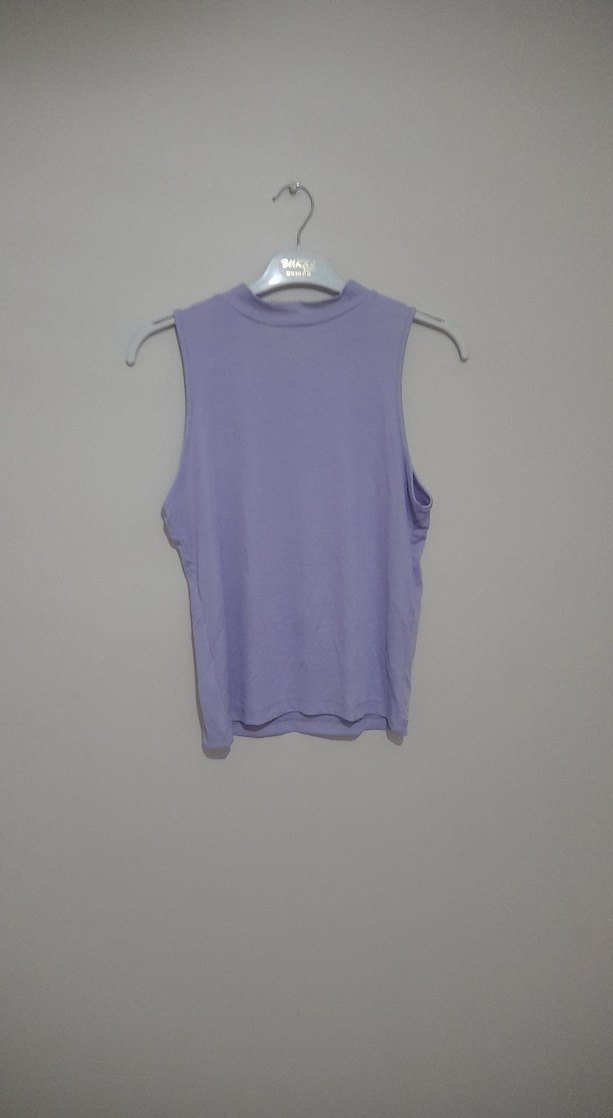 Mor Yüksek Yakalı Kadın Atlet - Görsel 2