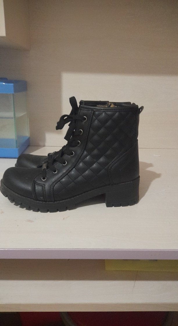 Siyah Deri Kadın Dolgu Topuklu Bot - Görsel 3