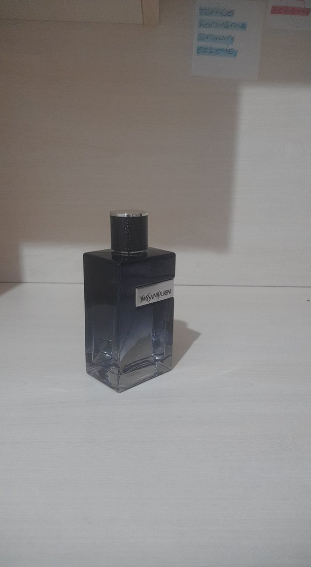Yves Saint Laurent Siyah Minimalist Erkek Parfümü - Görsel 4