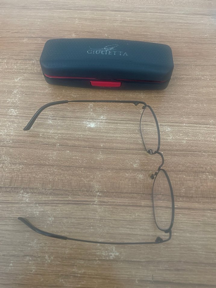 Gözluk temiz yeni gibi - Görsel 2