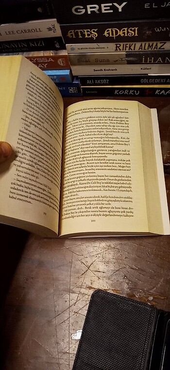 HUZUR SOKAĞI (NORMAL ROMAN BOY)

2011 - Görsel 12