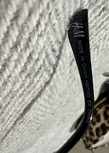 Klasik Zarif Altın Çerçeveli Gri Gözlük - Görsel 4