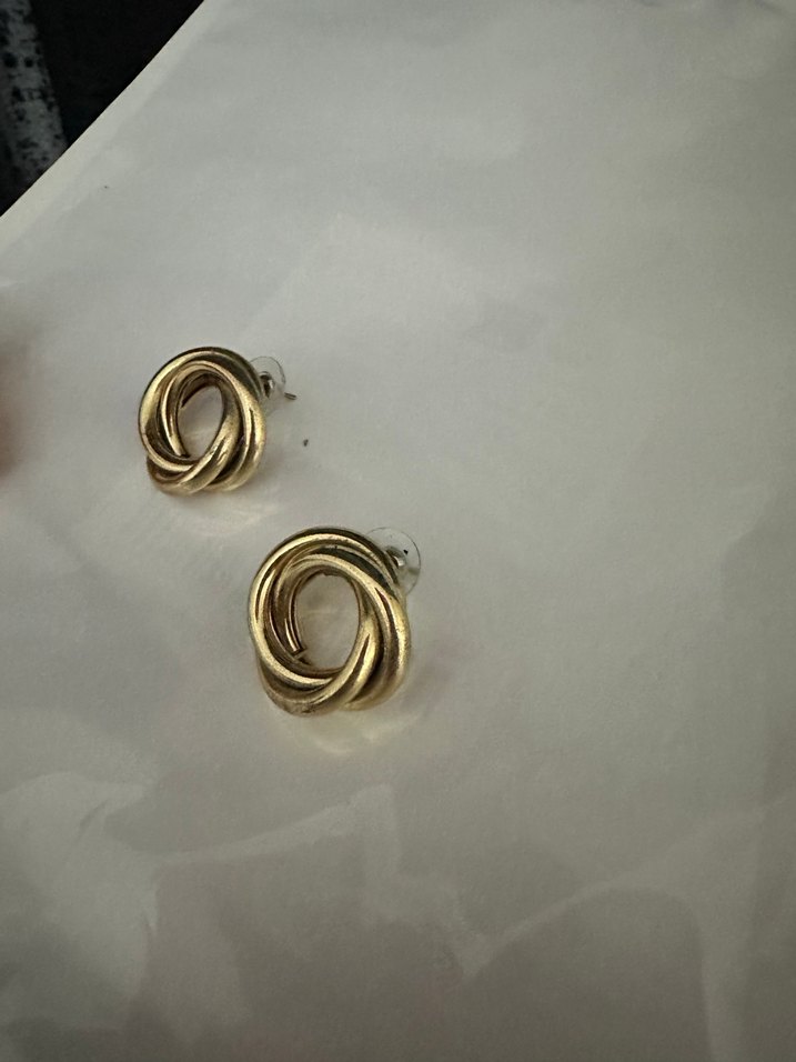 Vintage Altın Tokalı Midi Küpe - Görsel 3