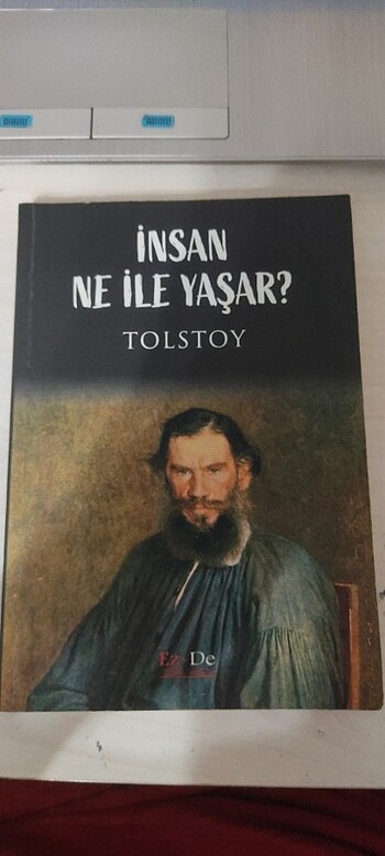 İnsan Ne İle Yaşar 