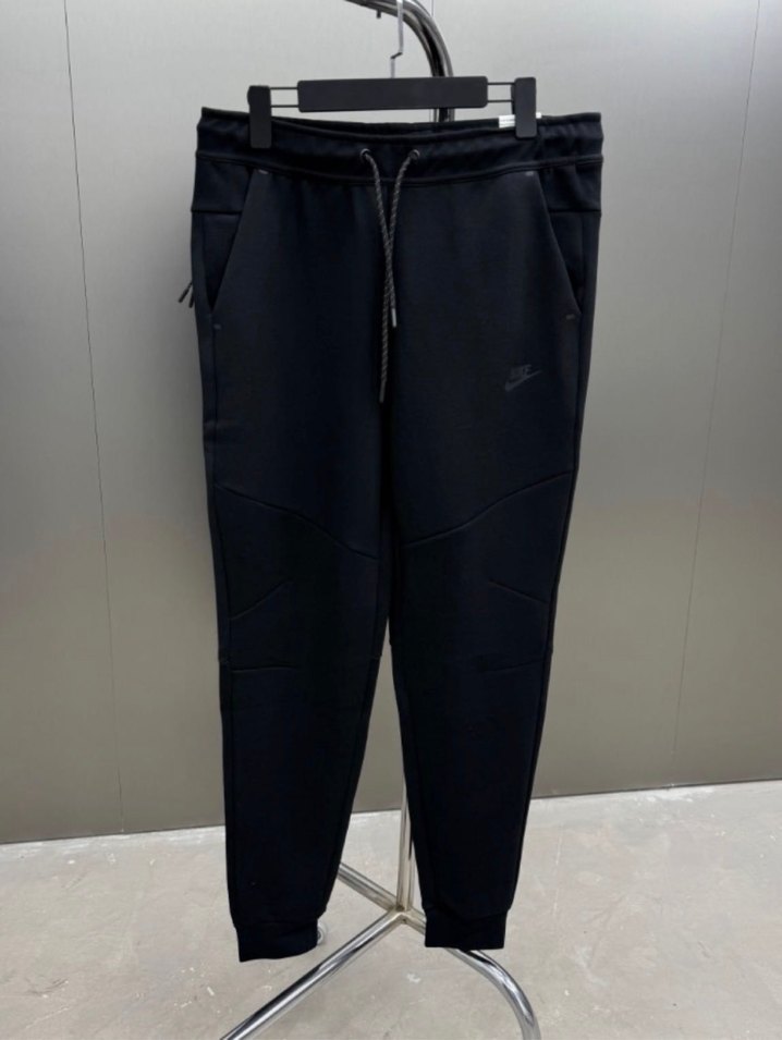 Nike Tech Fleece eşofman altı - Görsel 3