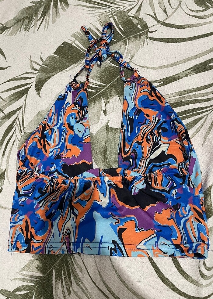 Göğüs ve sırt dekolteli crop - Görsel 2