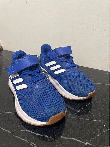 Adidas spor ayakkabı