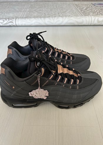 syna air max 95