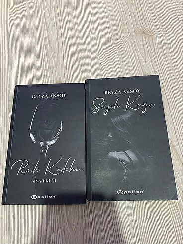 Siyah Kuğu serisi- Beyza Aksoy 2 kitap