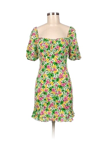 Zara Kısa Elbise %70 İndirimli.