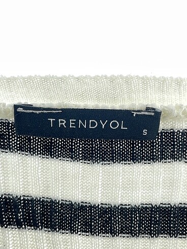 s Beden çeşitli Renk Trendyol & Milla Bluz %70 İndirimli.