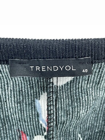 40 Beden çeşitli Renk Trendyol & Milla Kısa Elbise %70 İndirimli.