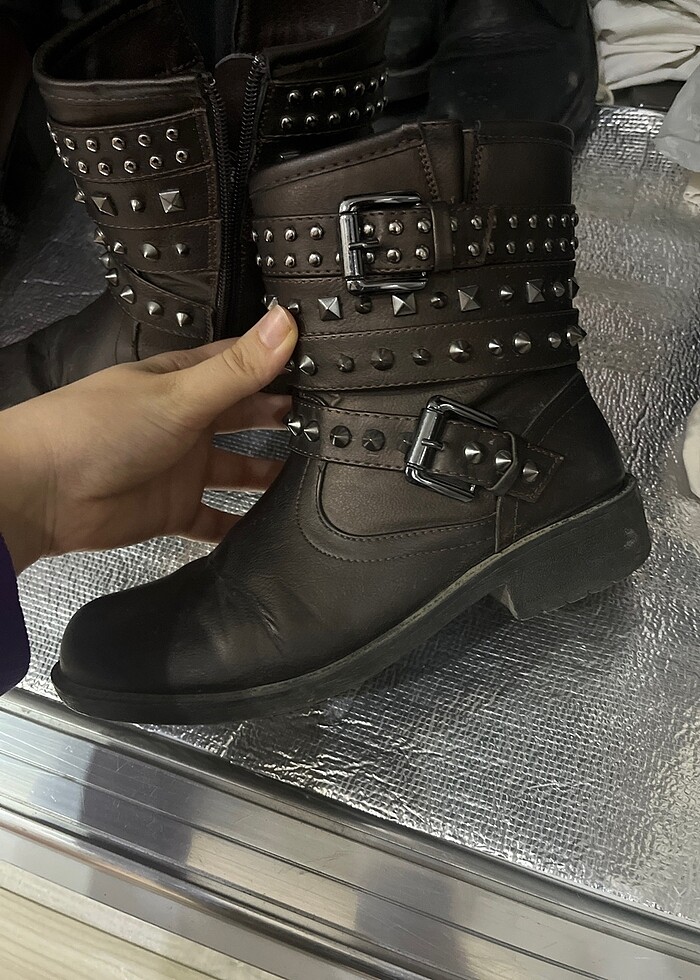 Kahverengi bot - Görsel 2