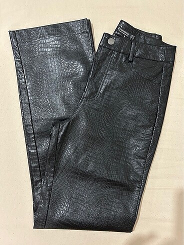34 Beden Stradivarius Deri Pantolon