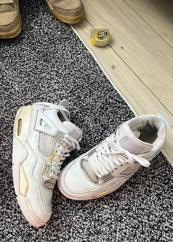 Nike Air Jordan 4