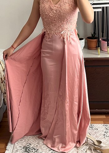 Dantel Detaylı Pembe Uzun Abiye Elbise