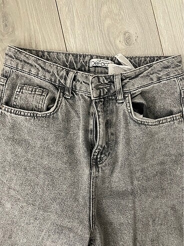 Defacto Mom jean