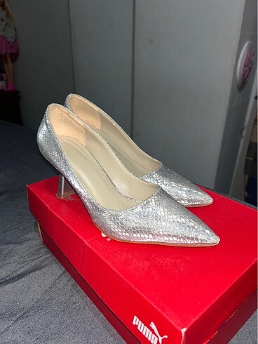 Gümüş ışıltılı deri ayakkabı - Görsel 3