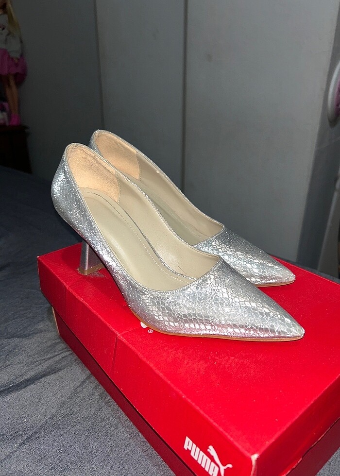 Gümüş ışıltılı deri ayakkabı - Görsel 3