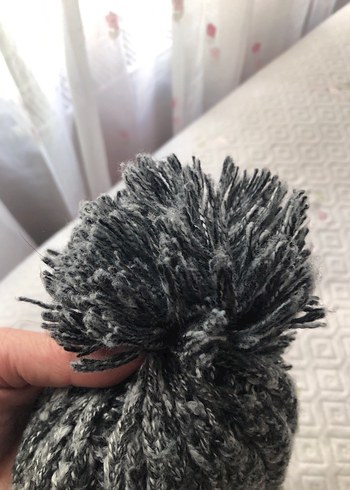 Gri Örgü Kadın Bere Ponponlu - Görsel 4