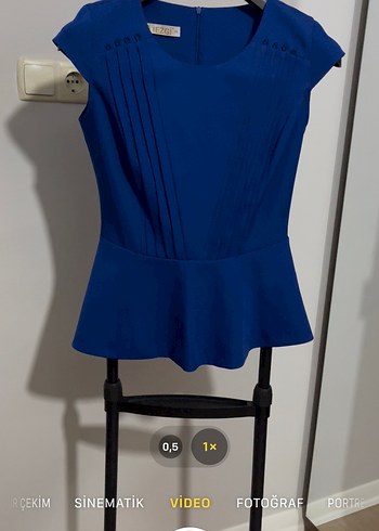 Mavi Piliseli Kolsuz Mini Bluz
