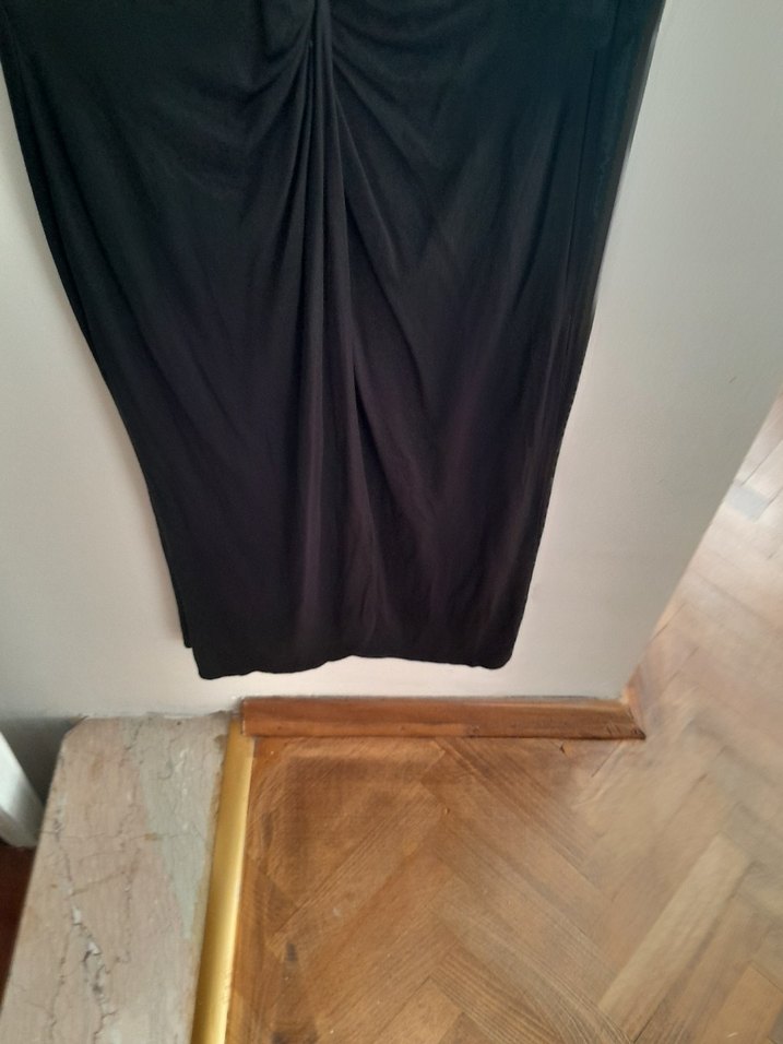 Siyah V Yaka Drapeli Elbise - Görsel 4