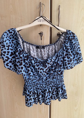 Kısa Kollu Pilili Mavi Batik Bluz