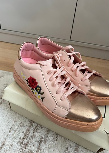 Pembe Nakışlı Platform Topuklu Spor Ayakkabı - Görsel 2