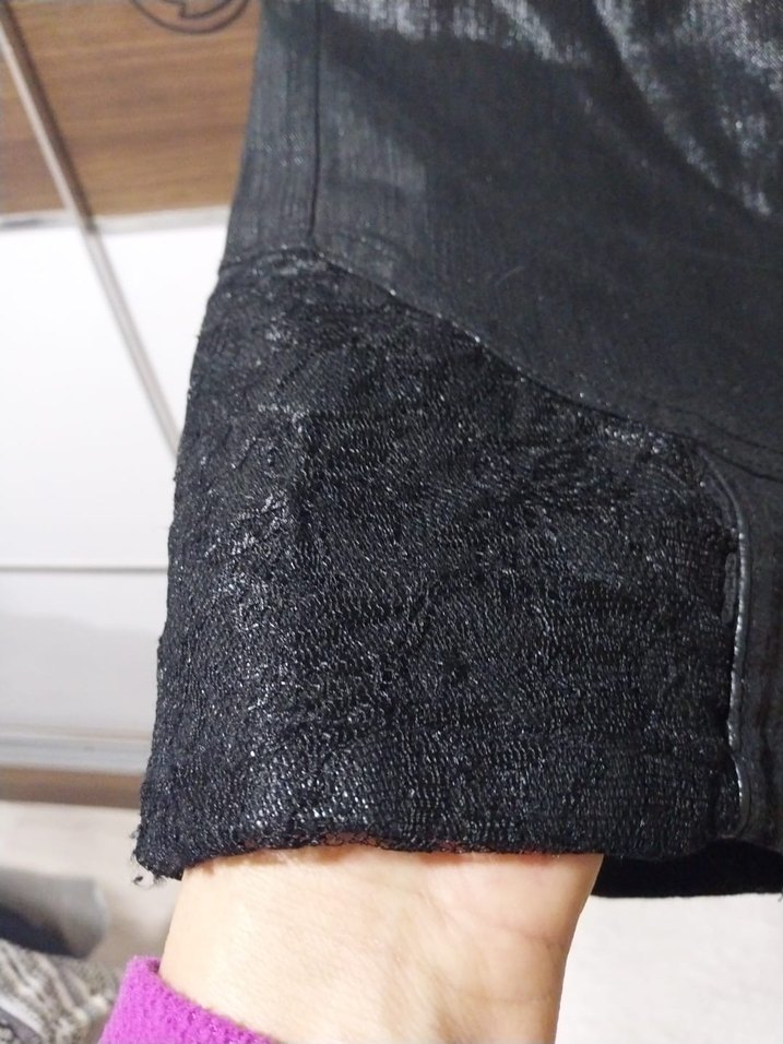 Siyah Biker Denim Kadın Kapri Pantolon - Görsel 4