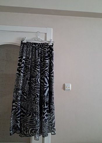 Gri Zebra Desenli Pliseli Uzun Etek