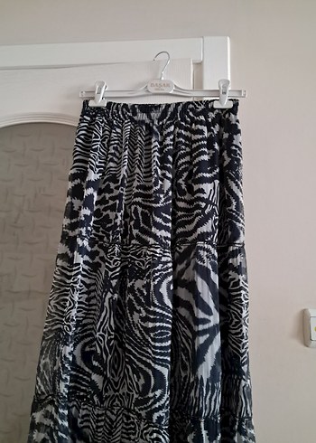 l Beden Gri Zebra Desenli Pliseli Uzun Etek