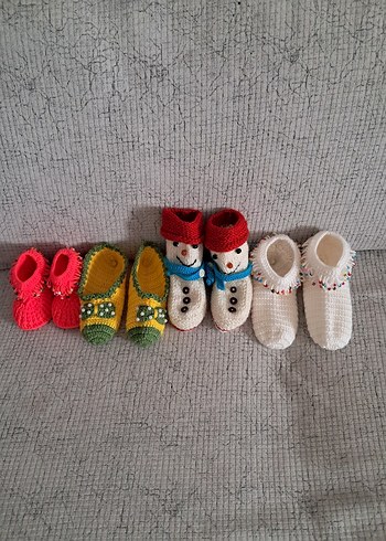 Renkli Nakışlı Kız Çocuk Örgü Ev Terlikleri