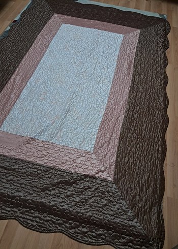 Kahverengi Düz Yatak Örtüsü - Görsel 2