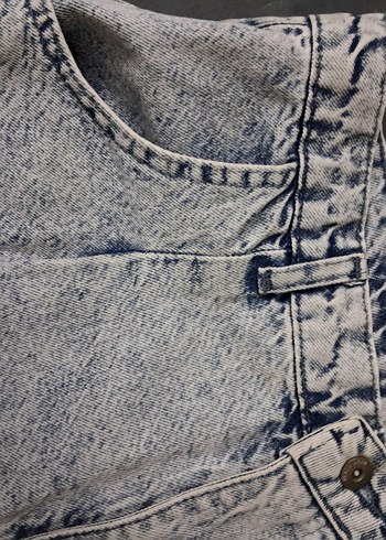 Gri Batik Desenli Düğmeli Kot Şort - Görsel 11