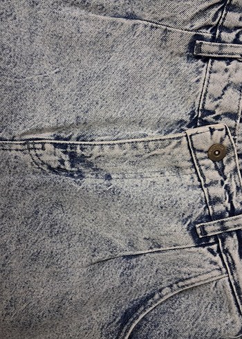 Gri Batik Desenli Düğmeli Kot Şort - Görsel 12