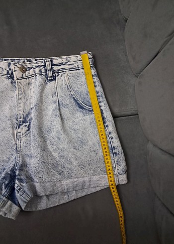 Gri Batik Desenli Düğmeli Kot Şort - Görsel 6