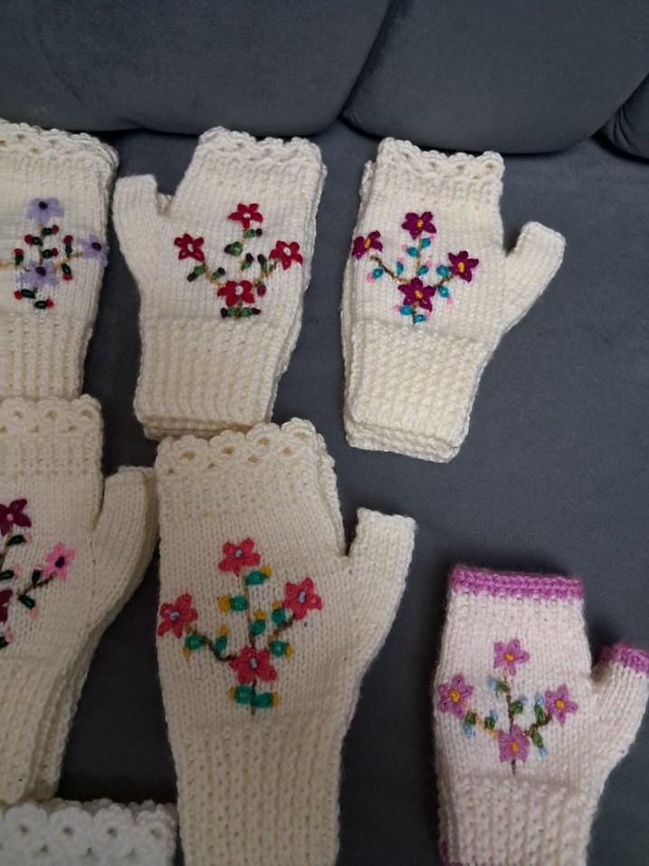 Örgü Bohem Parmaksız Kadın Eldivenleri - Görsel 3