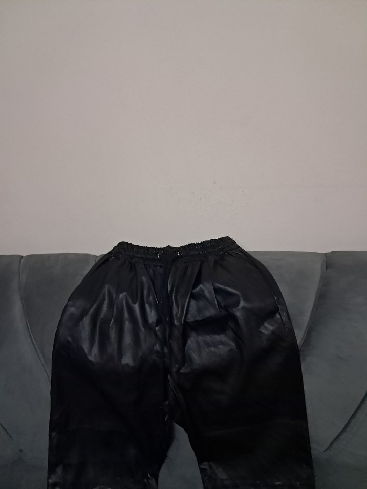 Siyah Deri Salaş Kemerli Kadın Pantolon - Görsel 2