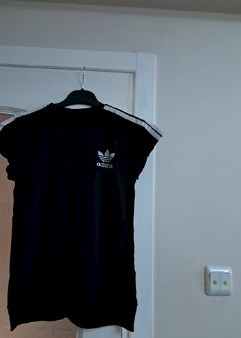 Adidas Kız Siyah Kısa Kollu Tişört