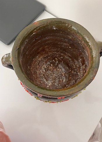 Beden Sarı Çiçek Desenli Koyu Renk Seramik Vazo