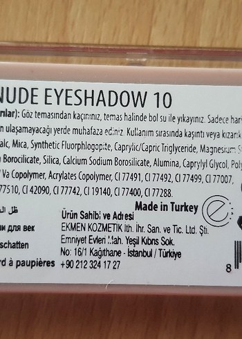 Diğer Koyu Bej Tonlarında Göz Farı Paleti